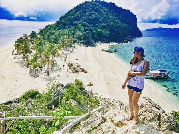 Boat and ferry safety: tips for smooth inter-island transfers and navigation