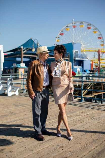 Facilities and Services at Bangrak Pier and Nearby Amenities