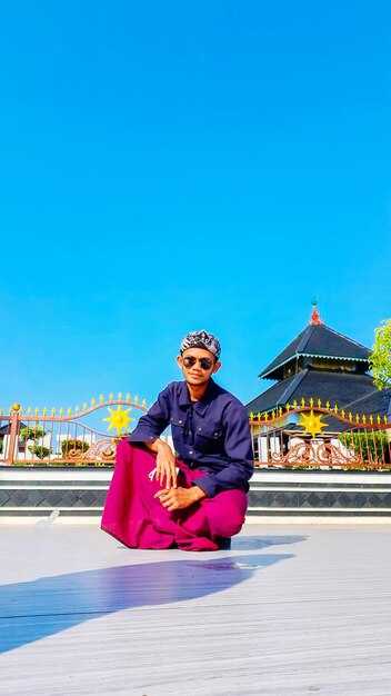 Airport Pickup: Meeting Point, Driver Details, and Transfer to the City