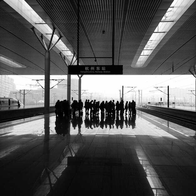 Staying on schedule: real‑time updates, service advisories, and accessibility features for Logan ⇄ North Station trips