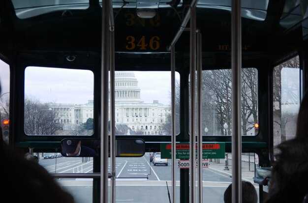 Payment Methods and Ticket Delivery: Mobile Tickets, Vending Machines, and Card Options