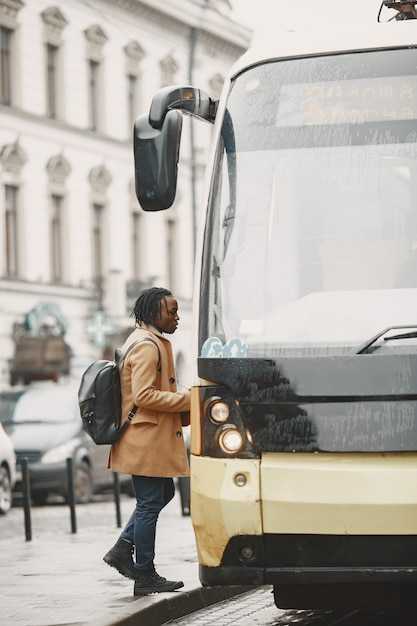 Bus from Milan Linate Airport LIN to Bergamo Airport BGY: Schedules, Tickets, and Travel Tippek