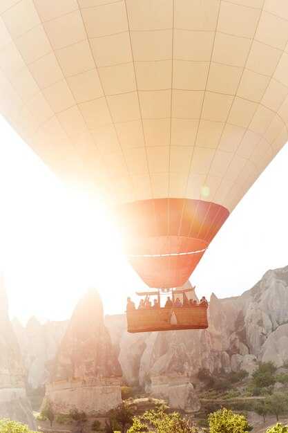 Private Airport Transfer Essentials: Booking, Meet-and-Greet, and Door-to-Door Service