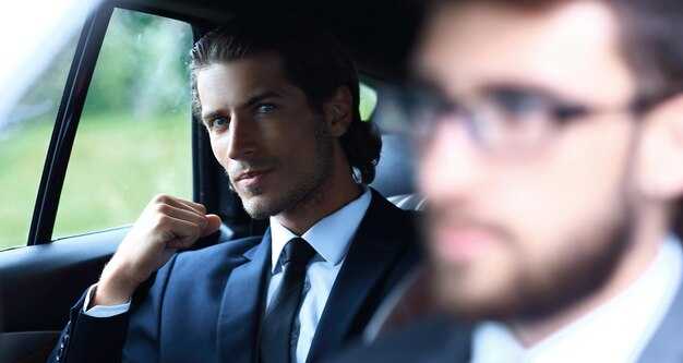 Brussels Hotel Etiquette: Best Language for Communicating with Staff