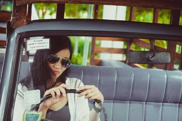 Vehicle Types Available: Tuk-Tuk, Car Taxi, SUV, Minivan, and Ride-Hailing