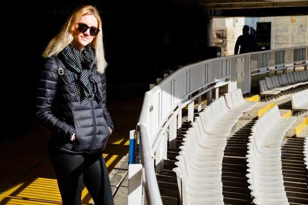 On-site services and costs: lounges, Wi-Fi, dining, parking prices, and accessibility