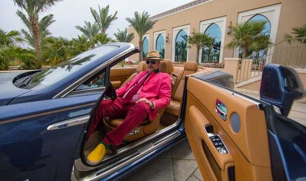 Live price checks and booking channels: staying up-to-date with discounts and schedules