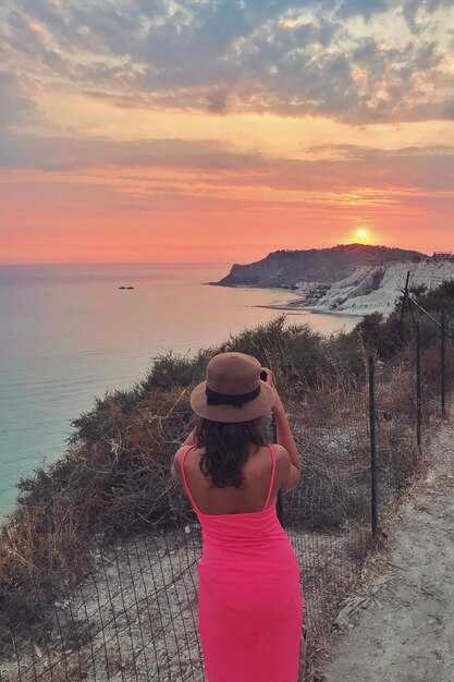 Vendors and Highlights: Must‑See Crafts, Jewelry, and Local Snacks