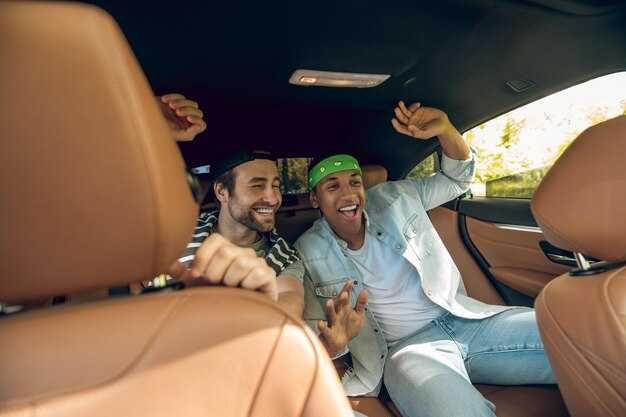 Second-row space: measuring legroom and seat width in daily use