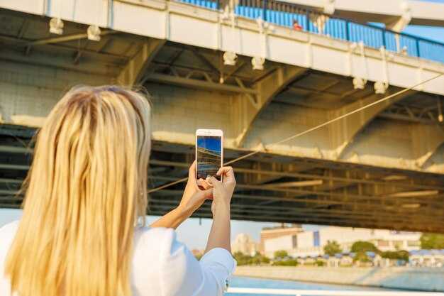 Best ticketing options at the airport: Opal card, contactless payment, and fare caps