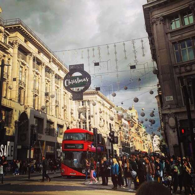 Camden Market navigation: best entrance, top stalls, and quick food stops