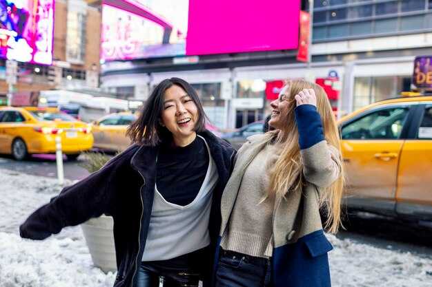 When to Choose Taxi vs Train: Practical Scenarios for Fujikawaguchiko Visitors