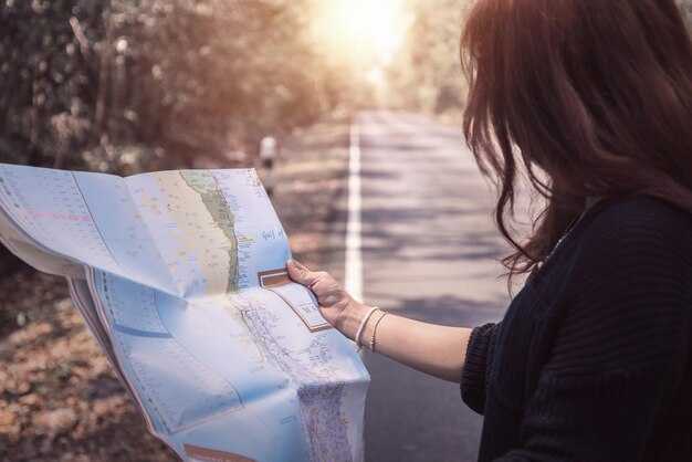 Public transport routes: rail, metro, and bus connections from the airport to Sunderland