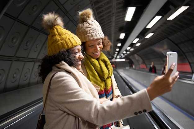 Hidden costs and tipping etiquette for private transfers at EWR