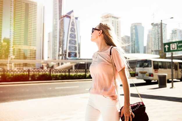 Getting from Dubai Airport to Downtown Dubai - A Quick Guide to Transfers