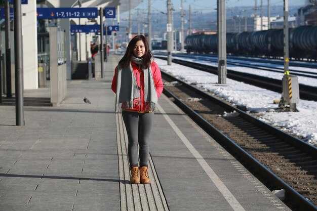 Getting to Glasgow: The Ultimate Guide to Flights, Trains, and Road Travel