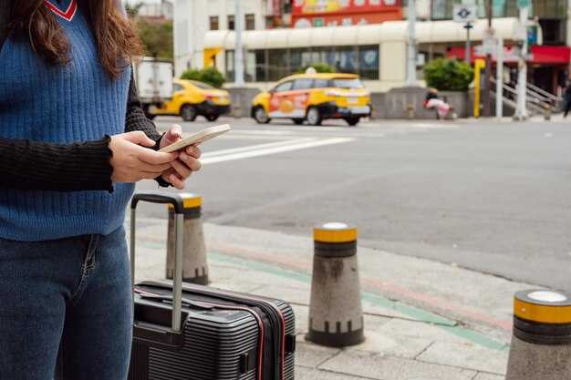 Traffic Timing Tips: Peak Delays, Roadworks, and Alternatives