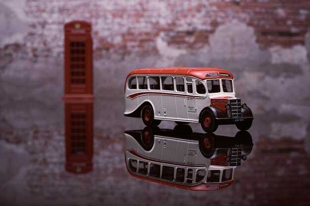 Harrods Boxed Scenes of London - Double Decker Bus and Black Taxi Cab Set - Collectible Miniatures
