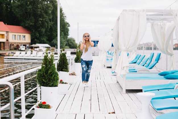 Check-In Experience: Lobby Access, Security, and Reception Services