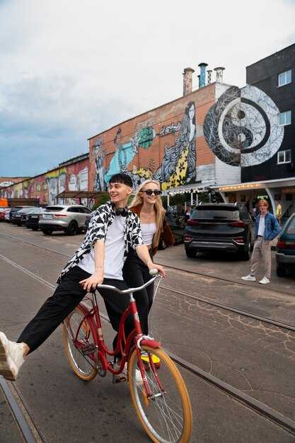 Walkable routes worth exploring: Gothic Quarter, Eixample, a the beachfront