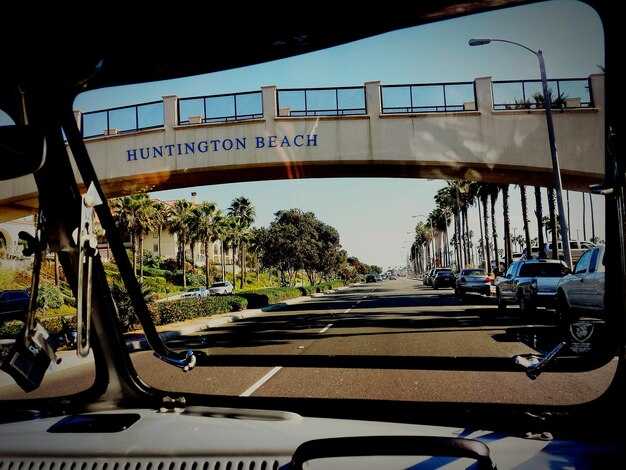 Driving and parking in Miami: Tolls, garages, and congestion tips