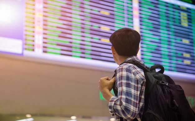 Smart Planning: Combining Modes, Peak Hours, Luggage, and Local Payment Tips