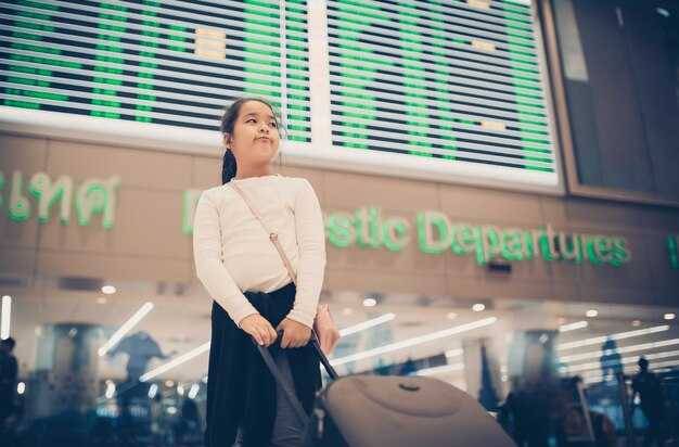 Long Island Rail Road (LIRR) via Jamaica or Howard Beach: Time, cost, and boarding tips