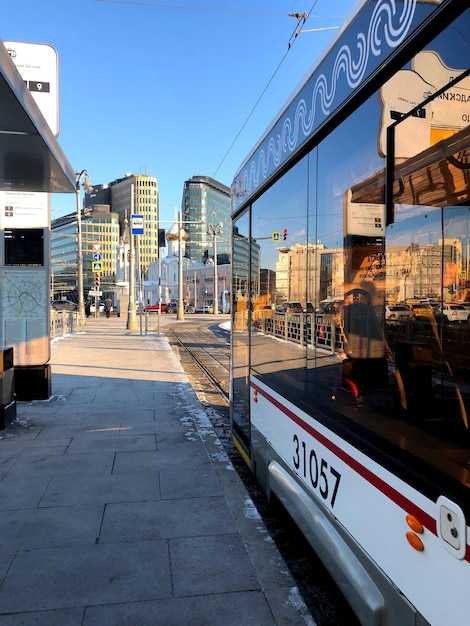 Stations on Yellow Line corridor