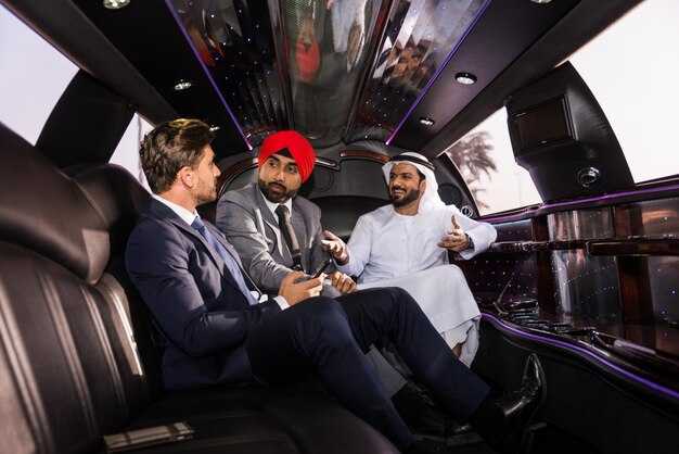 Limousine Service UAE | Luxury Chauffeur Hire in Dubai & Abu Dhabi