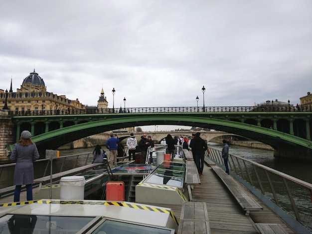 Booking methods: pre-book vs on-demand pickups and what to expect