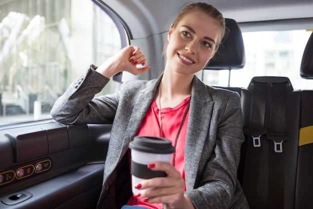 Meet-and-greet vs. curbside pickup: choosing the right option for your arrival