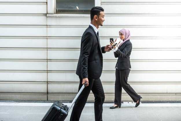 Meet-and-greet arrangements, pickup points, and flexible booking for Al Haram access