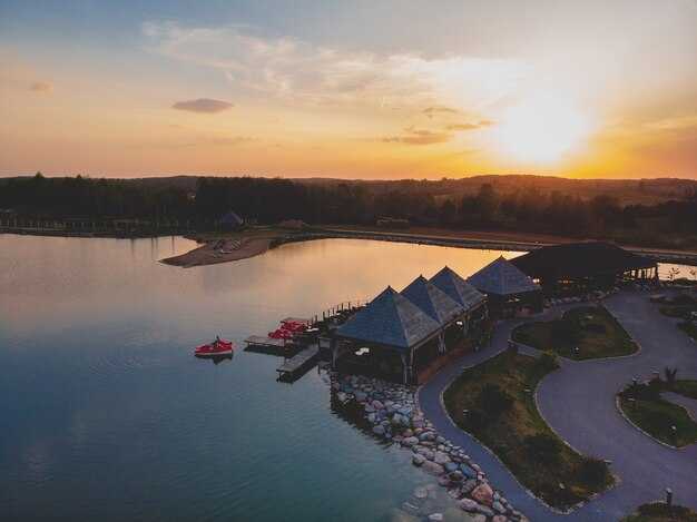 Nathon Pier Hours: Ferry Terminal Open Times and Peak Periods