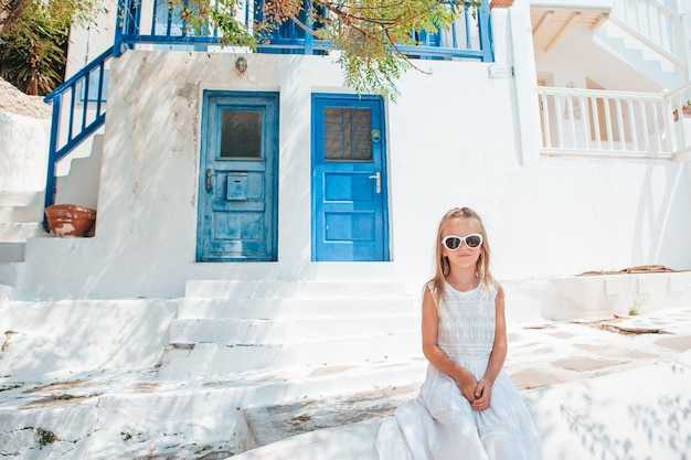 Practical tips for Paros: transport, rentals, packing, and safety