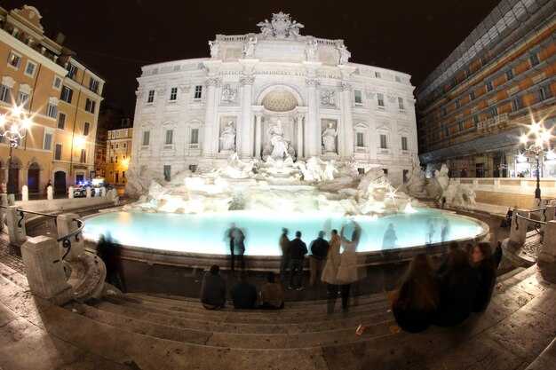 Photography Tips for Capturing Baroque Details and Night Illumination