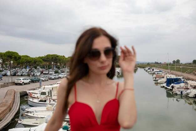 Meet-and-greet, pickup points, and how to locate your driver at Piraeus