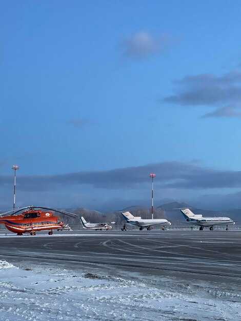 Winter road conditions: chains, snow, weather delays, and planning tips for reliable transfers