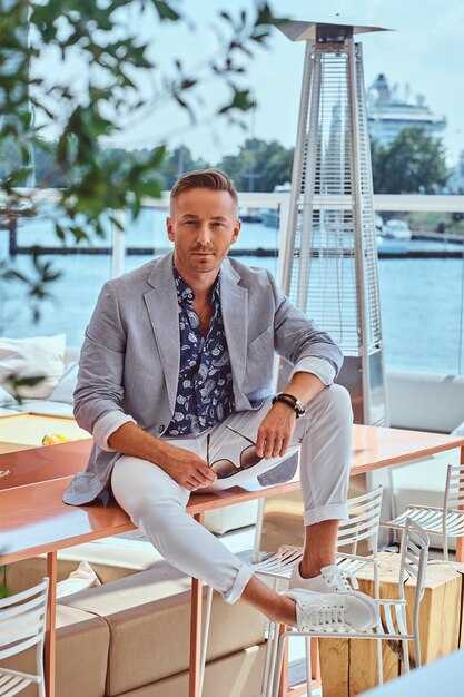 Sailors in the City: Valletta Nautical Fashion and Urban Lifestyle