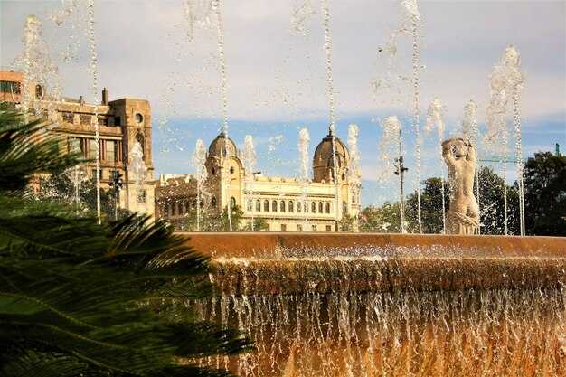 Walking Routes from Plaza Nueva to Seville Cathedral and Giralda
