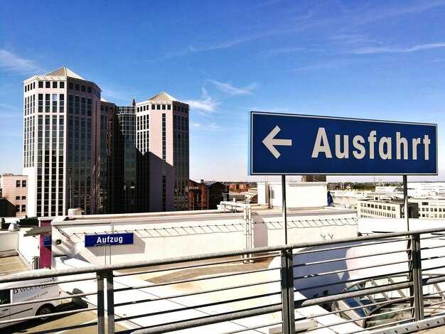 How to book a private transfer in advance: steps and documents