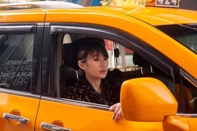 Reading a taxi meter and app fare estimates in real time