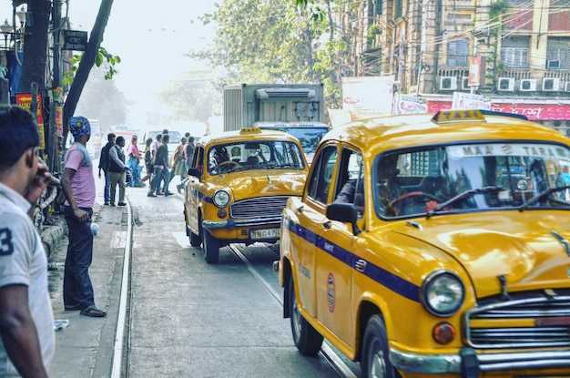 How to book a taxi: app steps, street hails, and hotel or concierge assistance