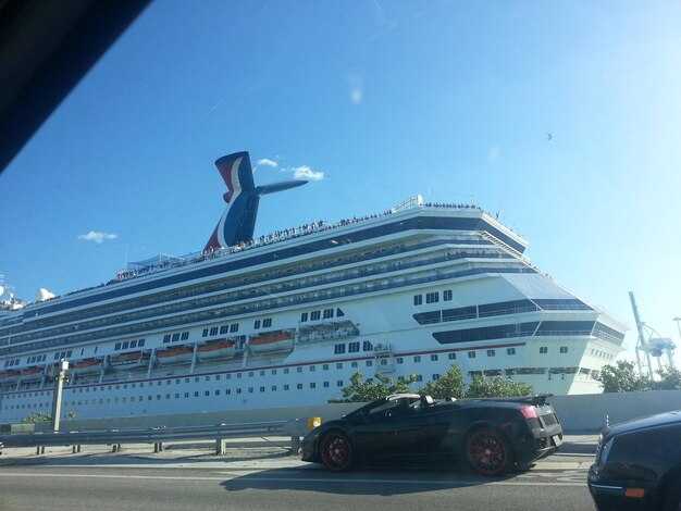 The Schiphol Taxi for Cruise Ships: Reliable Airport Transfers to Your Cruise Port