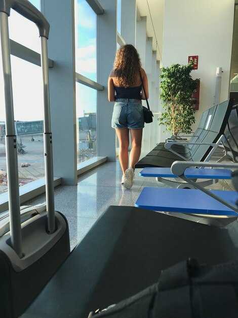 Value and Booking Perks: Rates, Packages, and Loyalty Benefits near Terminal 4