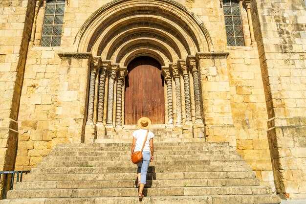 Ala ala ama ama ị ga-agafe na Republic Street