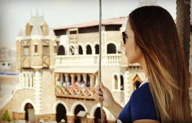 Park Güell and Casa Batlló: timing, mosaics, and dining