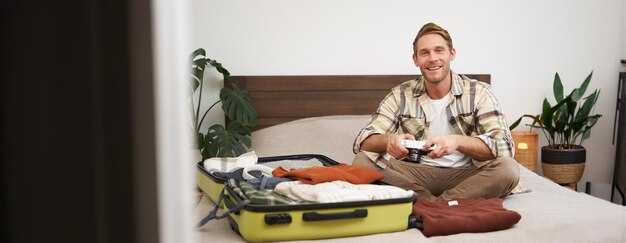 Wardrobe Strategy: Layering, Wrinkle Prevention, and Comfort on the Move