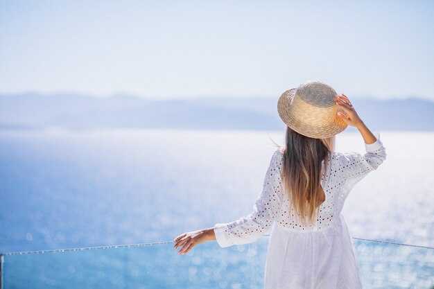 Practical travel tips for Naxos: money, SIM cards, driving rules, and safety