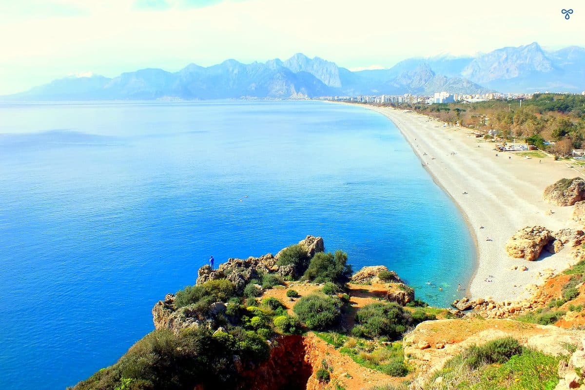Unveiling the Charm of Konyaaltı Beach and its Amazing Surroundings in Antalya