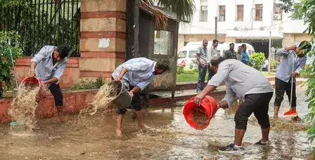 How Monsoon Rains in Delhi Affect Travel and Efficient Taxi Transfers